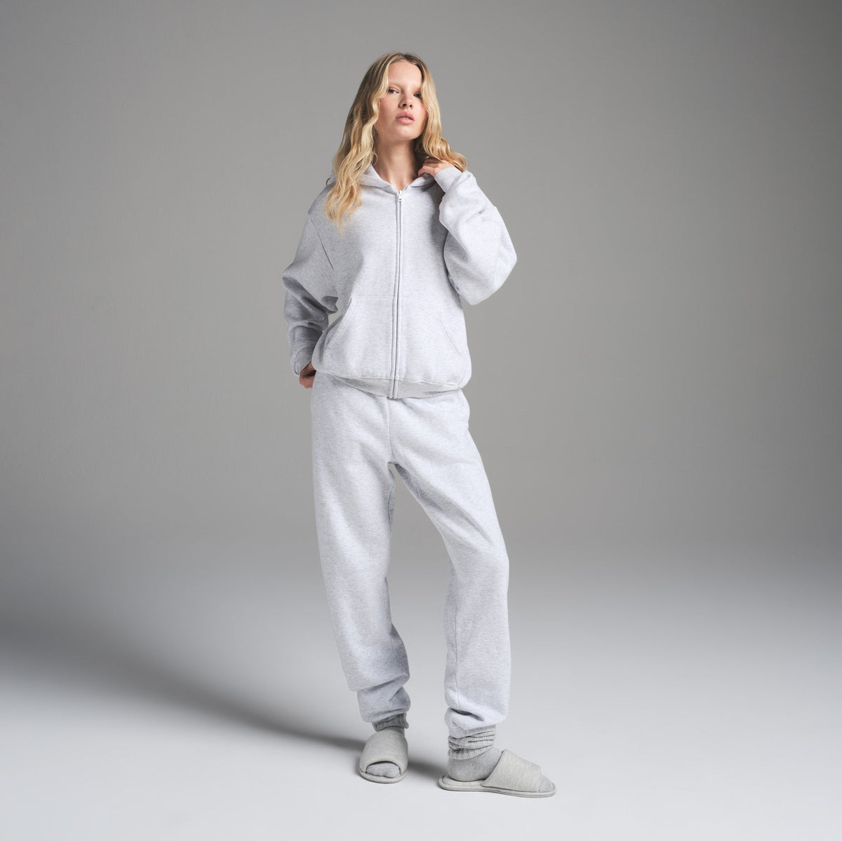 COTTON FLEECE CLASSIC ZIP UP HOODIE | LIGHT HEATHER GREY