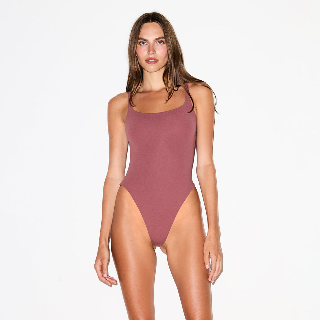 FITS EVERYBODY SQUARE NECK BODYSUIT | BEET