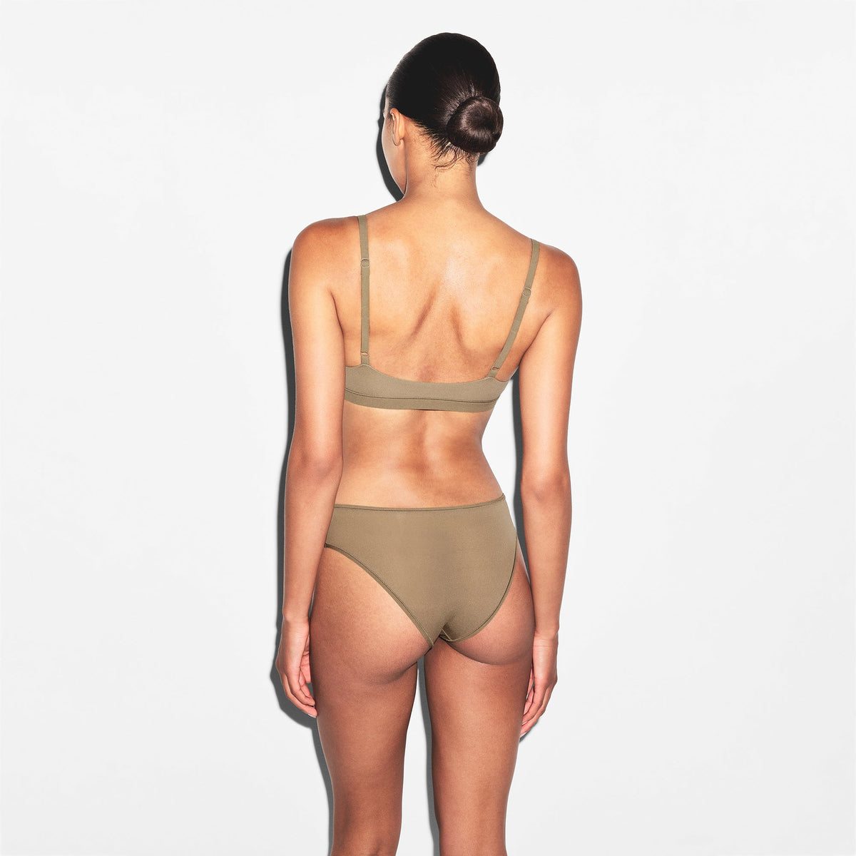 FITS EVERYBODY CHEEKY BRIEF | TRUFFLE