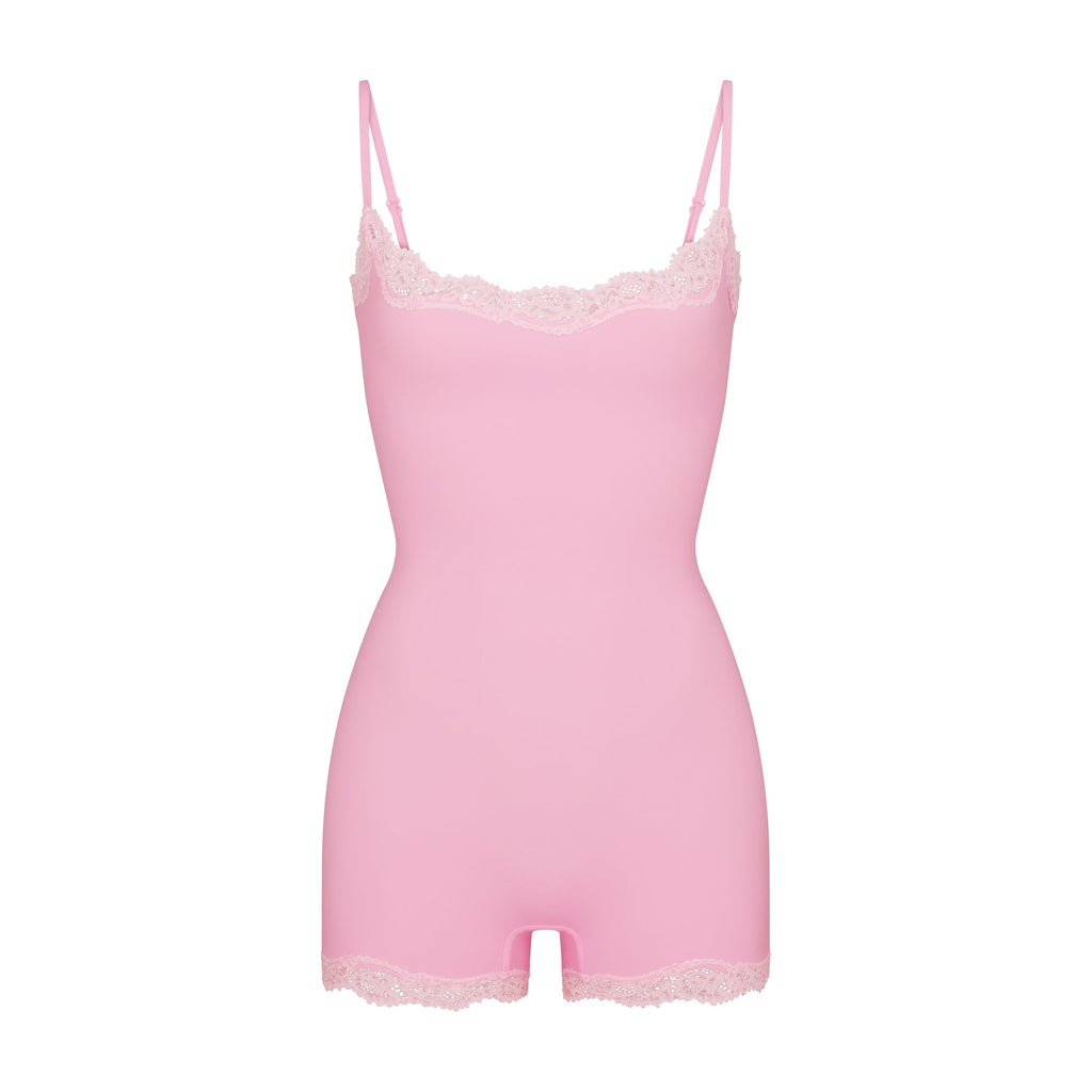 FITS EVERYBODY LACE ONESIE | BUBBLEGUM TONAL