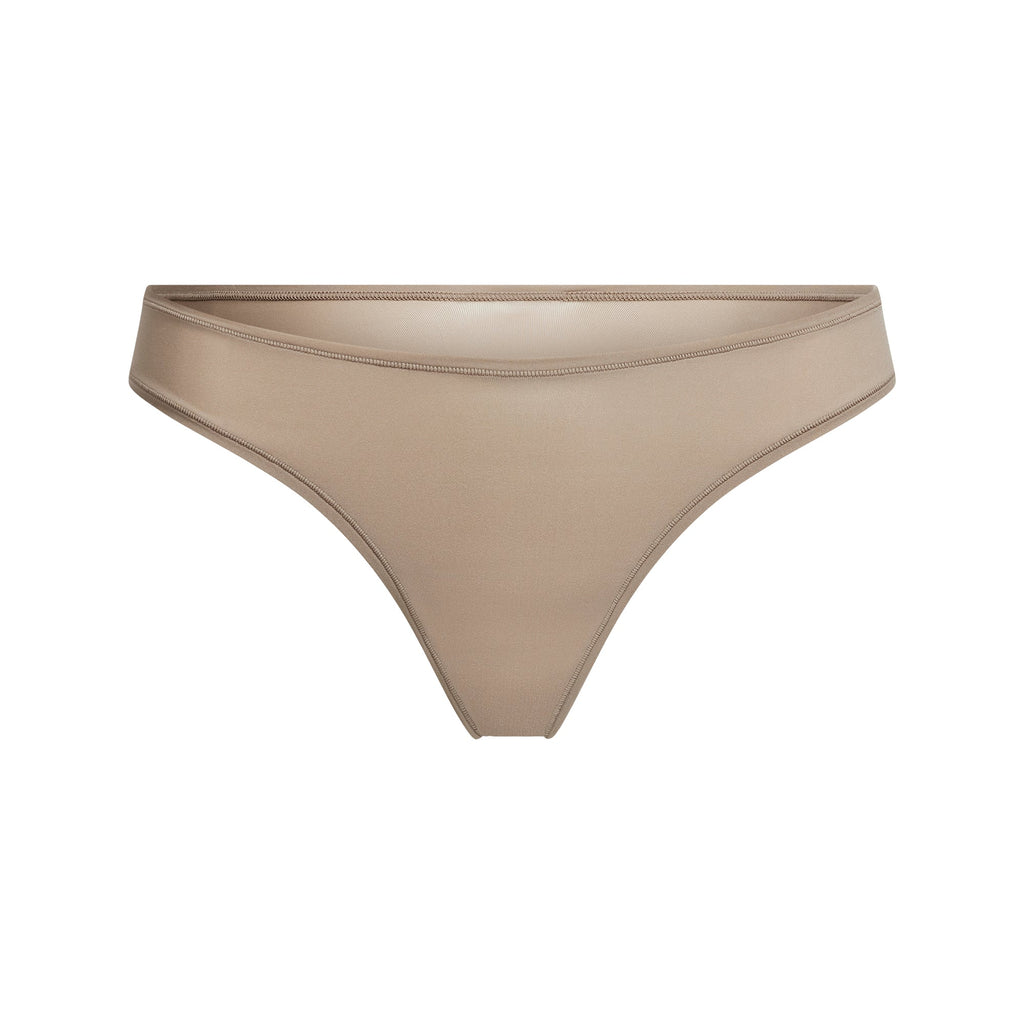 FITS EVERYBODY DIPPED FRONT THONG | TRUFFLE