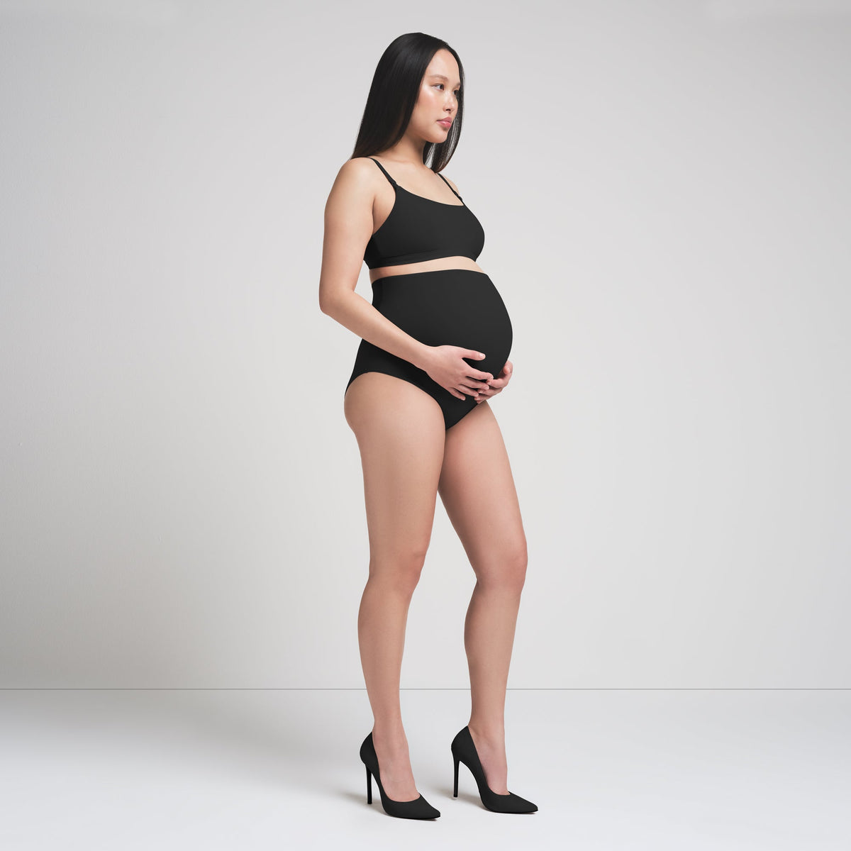 FITS EVERYBODY MATERNITY NURSING SCOOP BRALETTE | ONYX