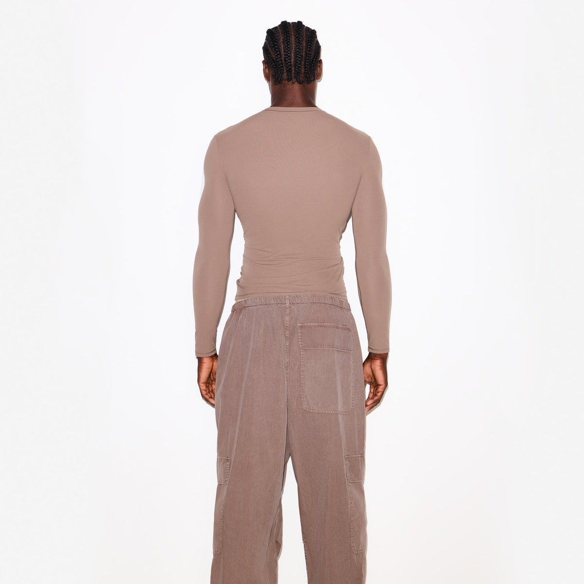 FITS EVERYBODY MENS SLIM LONG SLEEVE T-SHIRT | UMBER