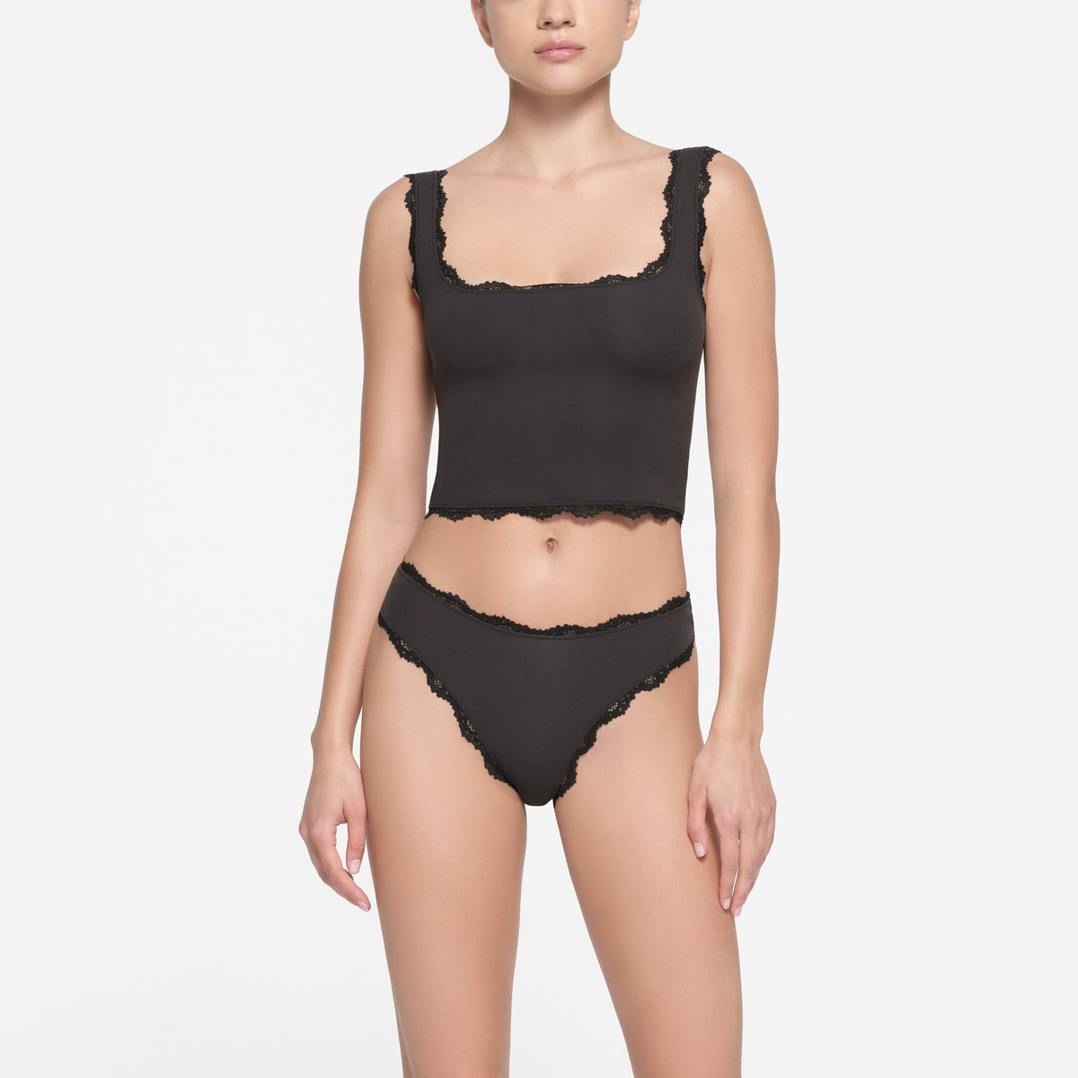 FITS EVERYBODY LACE TANK | ONYX