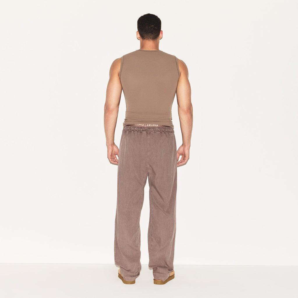 FITS EVERYBODY MENS SLIM TANK | UMBER