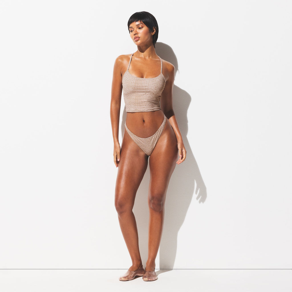 SIGNATURE SWIM CAMI TOP | DUNE CROCODILE PRINT